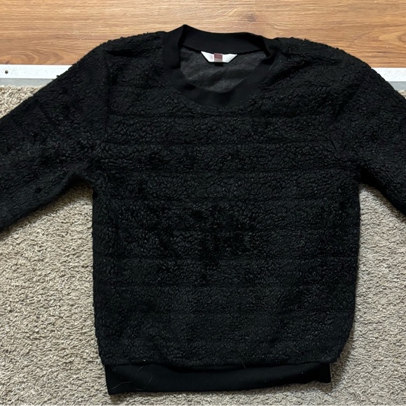 No Boundaries Junior Size S(3-5) Sherpa Black Textured Sweater Like New - Picture 4 of 8